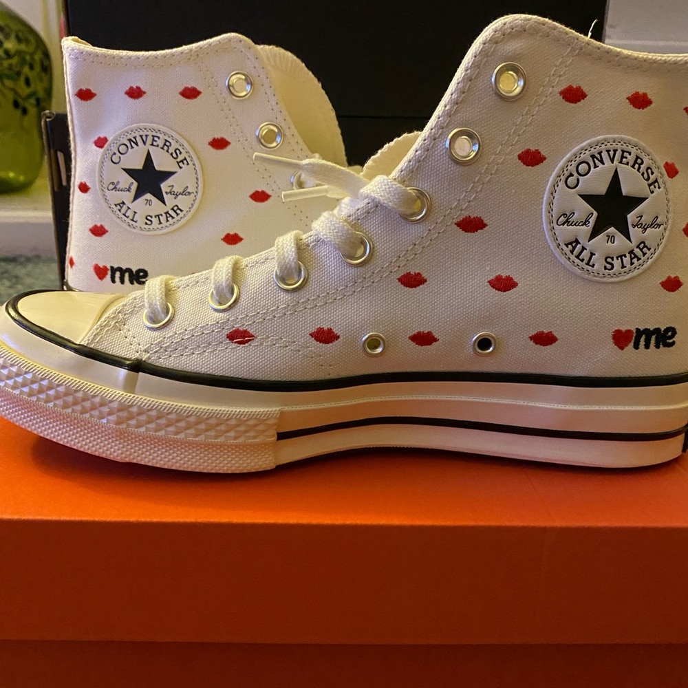 CTAS platform white limited edition Valentine’s Day converse
